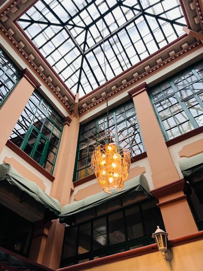 Hostal Victoria Quito Bagian luar foto