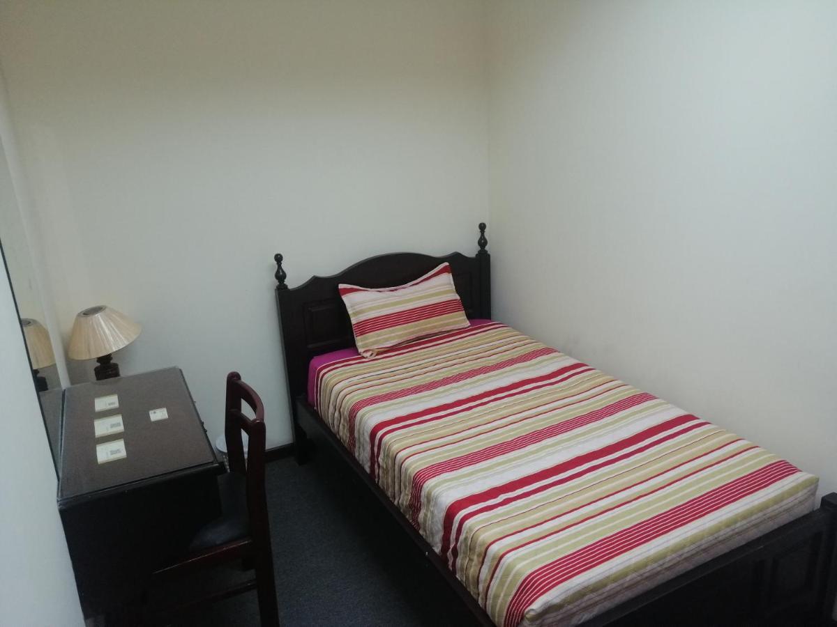 Hostal Victoria Quito Bagian luar foto