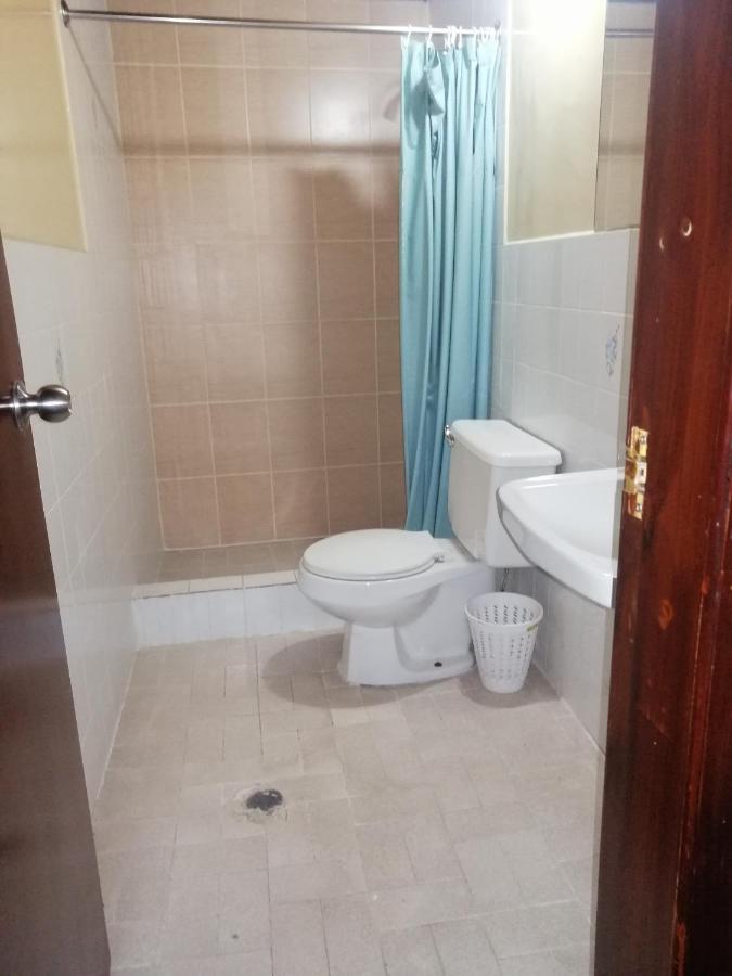 Hostal Victoria Quito Bagian luar foto