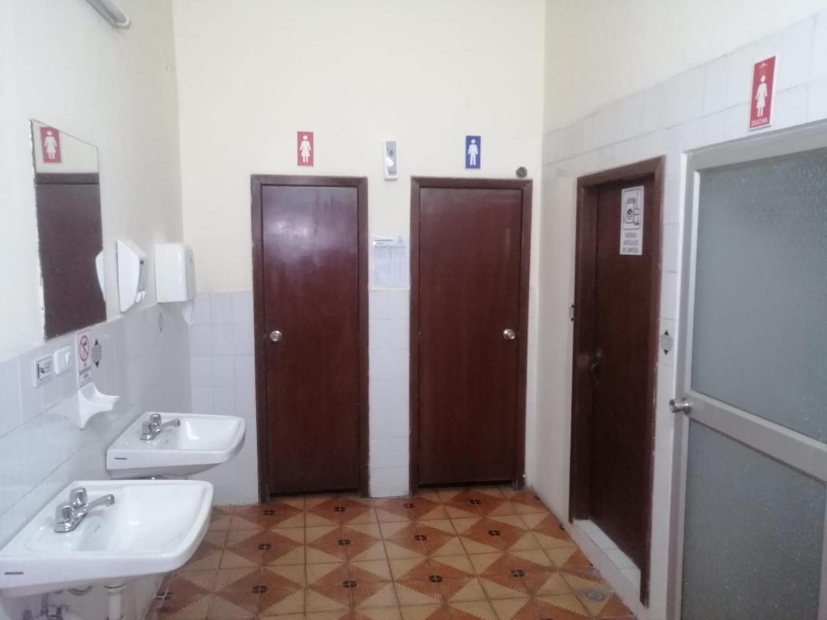 Hostal Victoria Quito Bagian luar foto