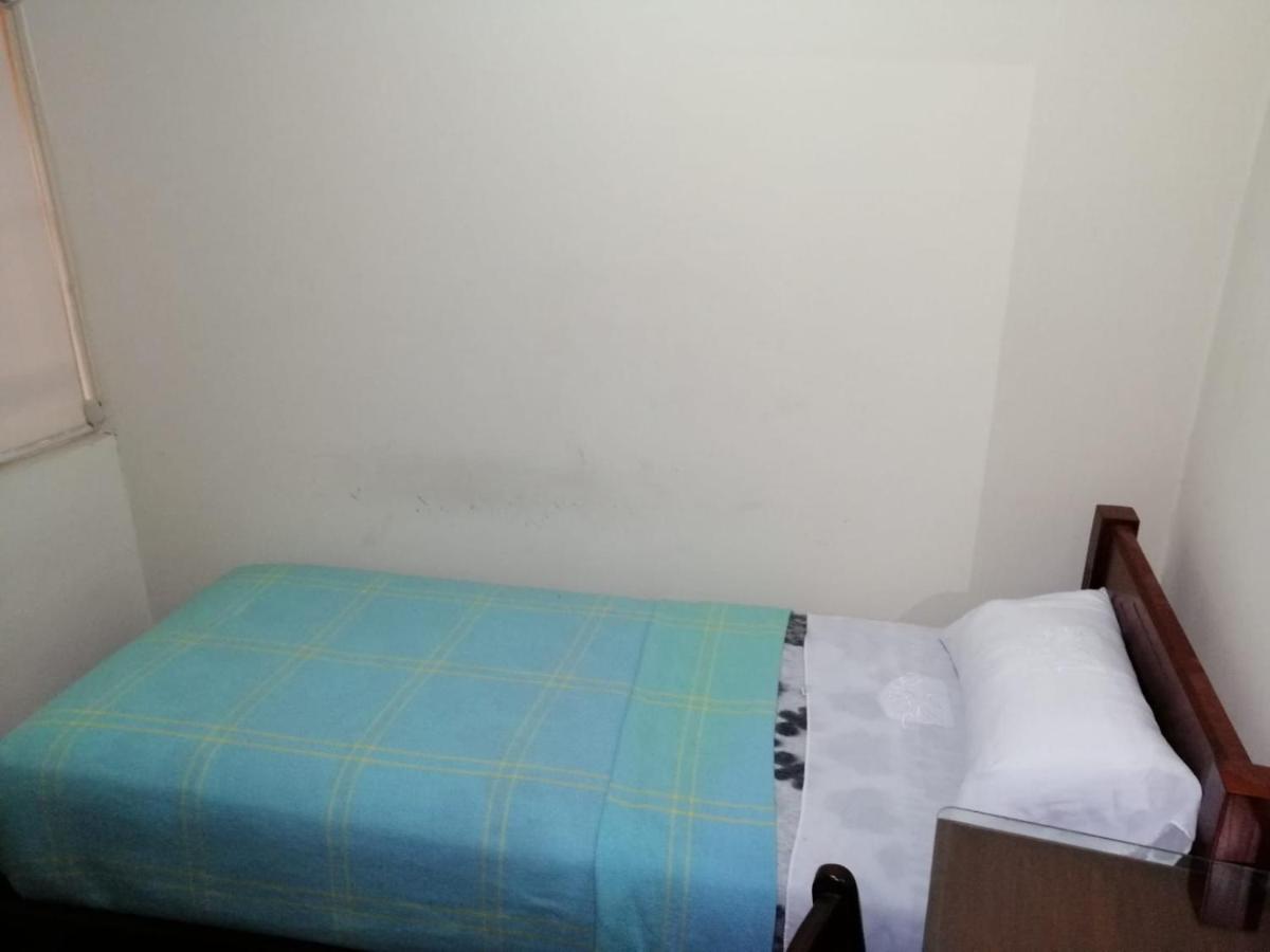 Hostal Victoria Quito Bagian luar foto